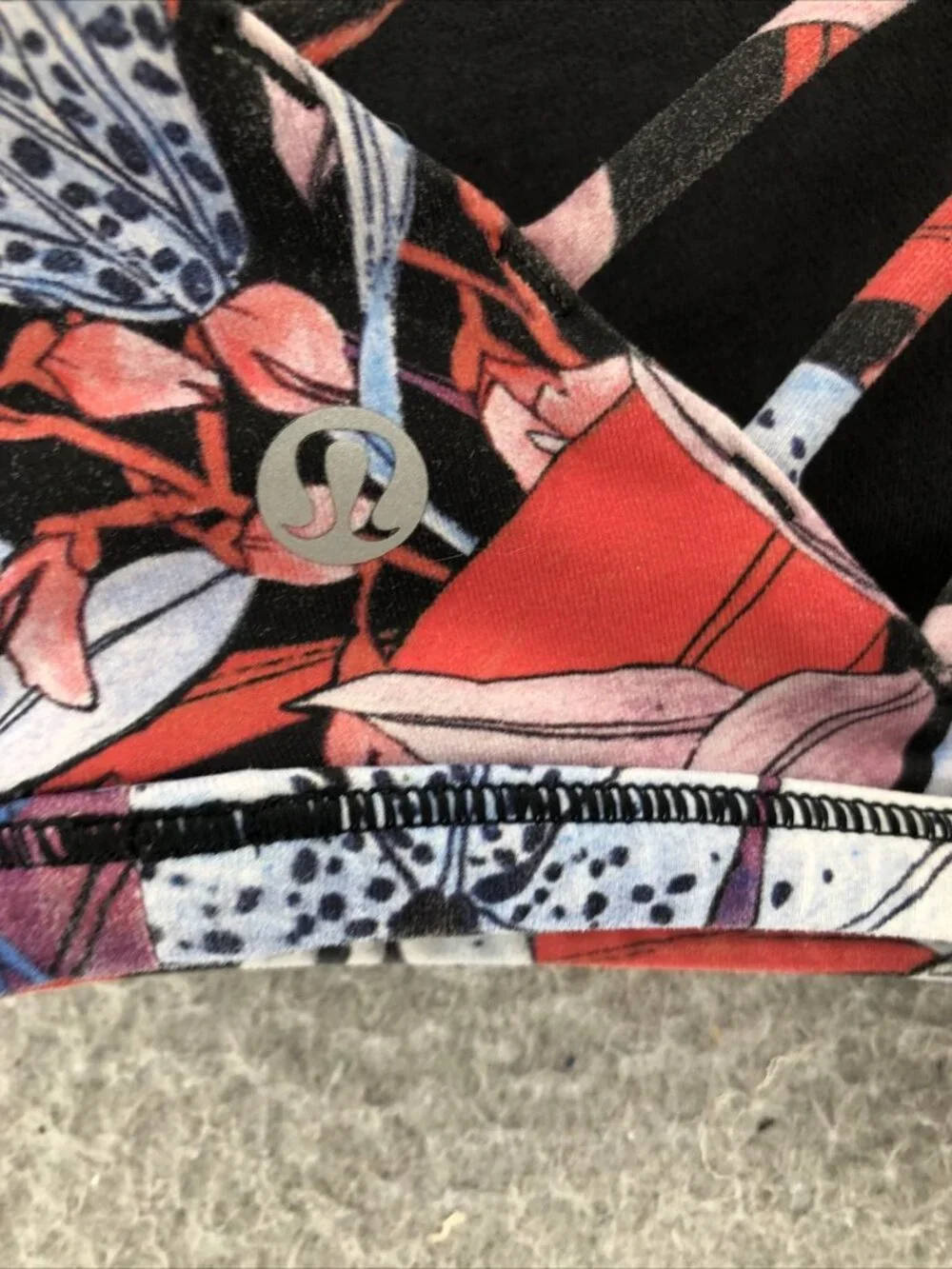 Lululemon Free To Be Bra Wild Womens 6 Small Multi Floral Crossback Straps Yoga